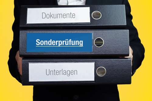 © MQ-Illustrations - stock.adobe.com Foto: Ordner für Dokument, Sonderprüfung und Unterlagen